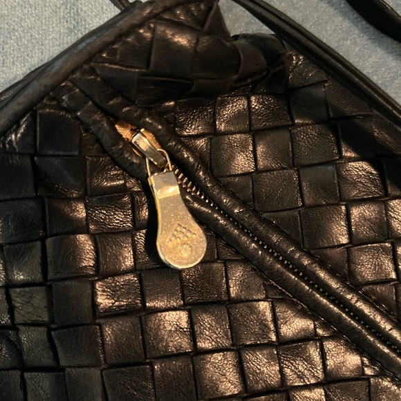 Bottega Veneta Vintage Black Intrecciato Woven Leather crossbody Bag - Picture 4 of 10